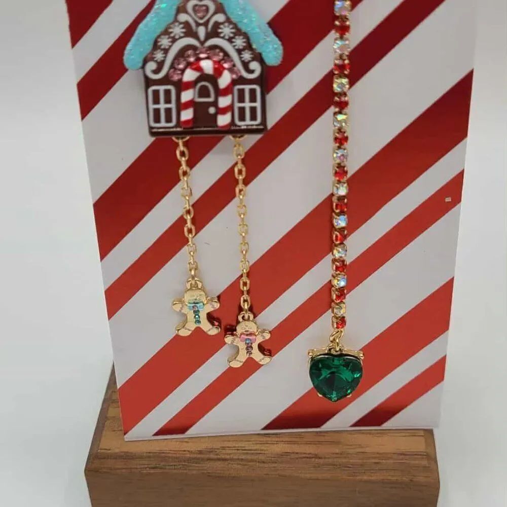 Betsey Johnson Gingerbread House Mismatched Earrings NWT - Picture 6 of 9